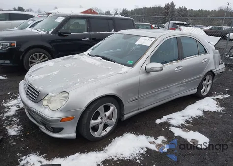 2005 Mercedes-Benz C 230 Kompressor Sport z USA, uszkodzony, nr VIN WDBRF40J05F692494